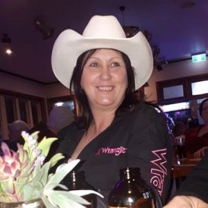 Meet your Posher, Jenni